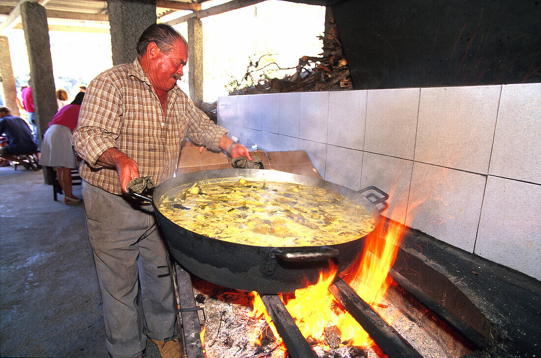 Fischsuppe, Restaurant El Bigote, Cala Mastella, Ibiza Balearen, Spanien