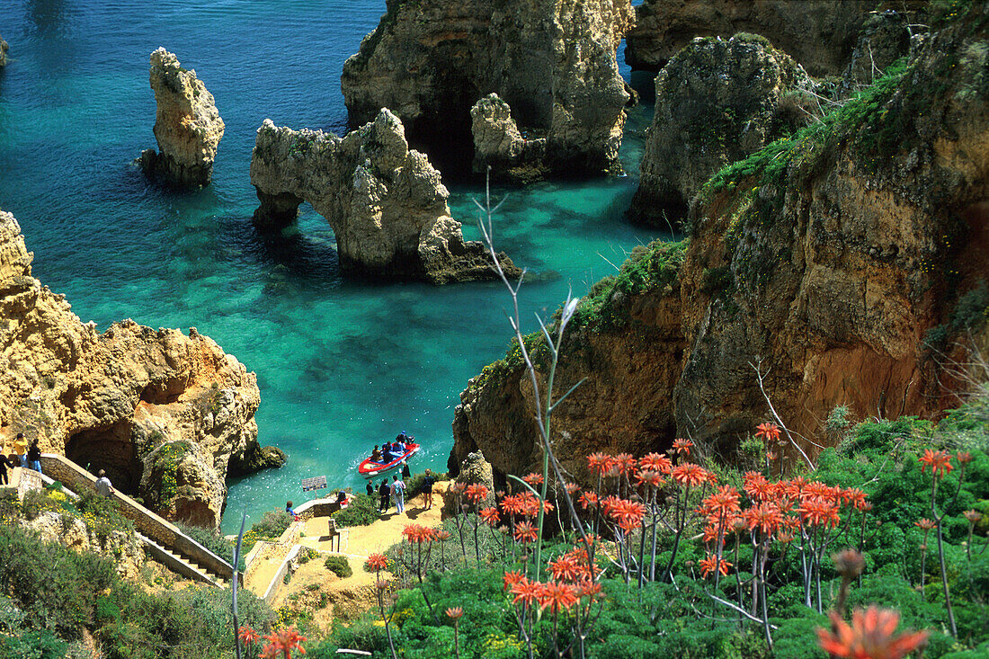 Steep coast at Ponta da Piedade, Bootstouren zu Grotten bei Lagos, western Algarve, Portugal