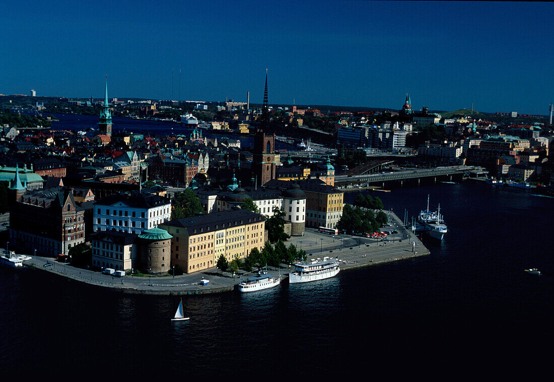 Blick vom Stadshuset auf Riddarholmen, Stockholm, Schweden