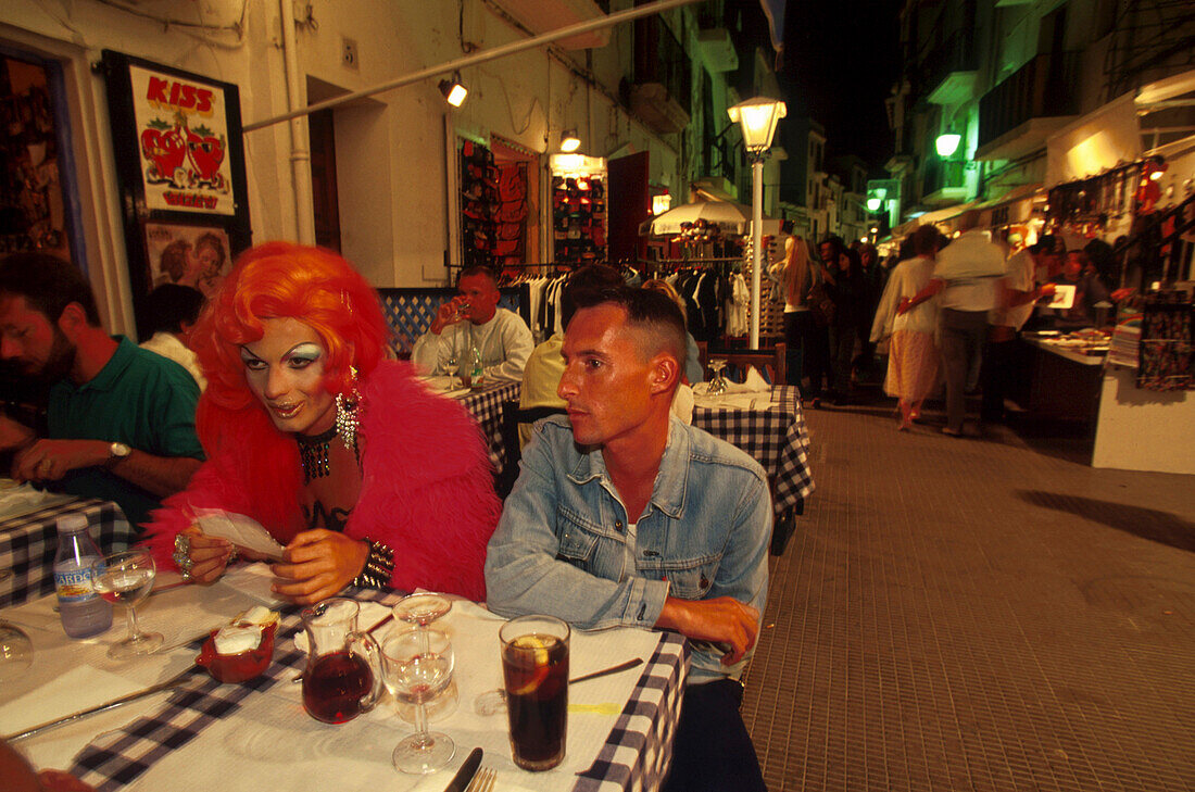 Transvestit Prohibida, Restaurant, Rennstrecke, Ibiza Stadt, Ibiza Balearen, Spanien