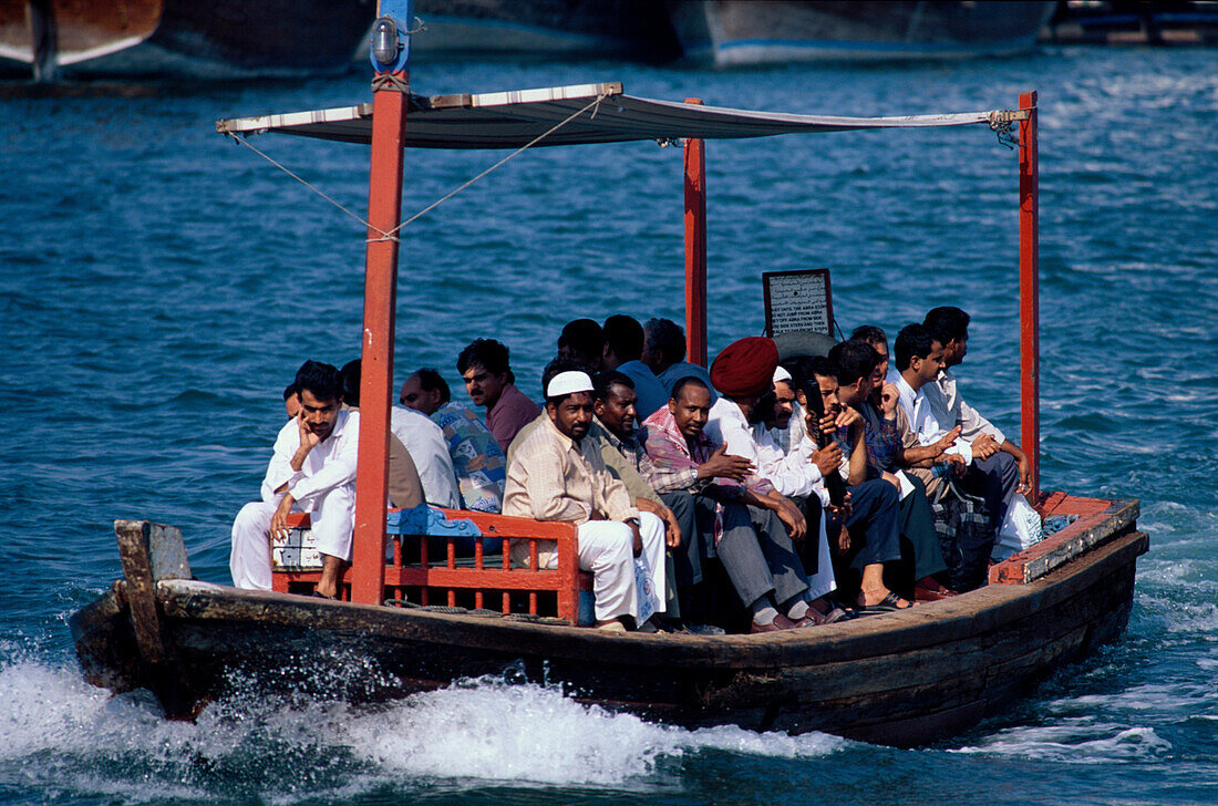 Kleines Fährboot, Dubai Creek, Dubai Vereinigte Arabische Emirate