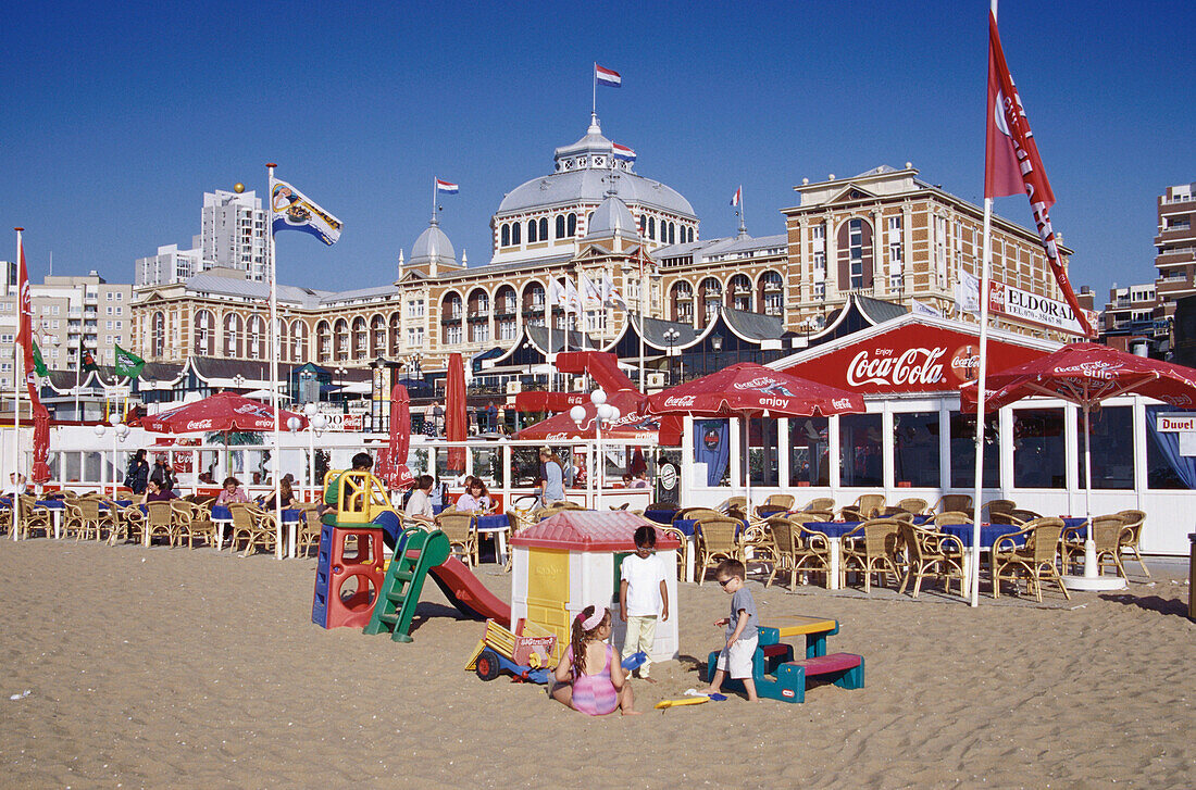 Kurhaus, Strandcafe und Strandpromenade, Scheveningen, Den Haag, Niederlande