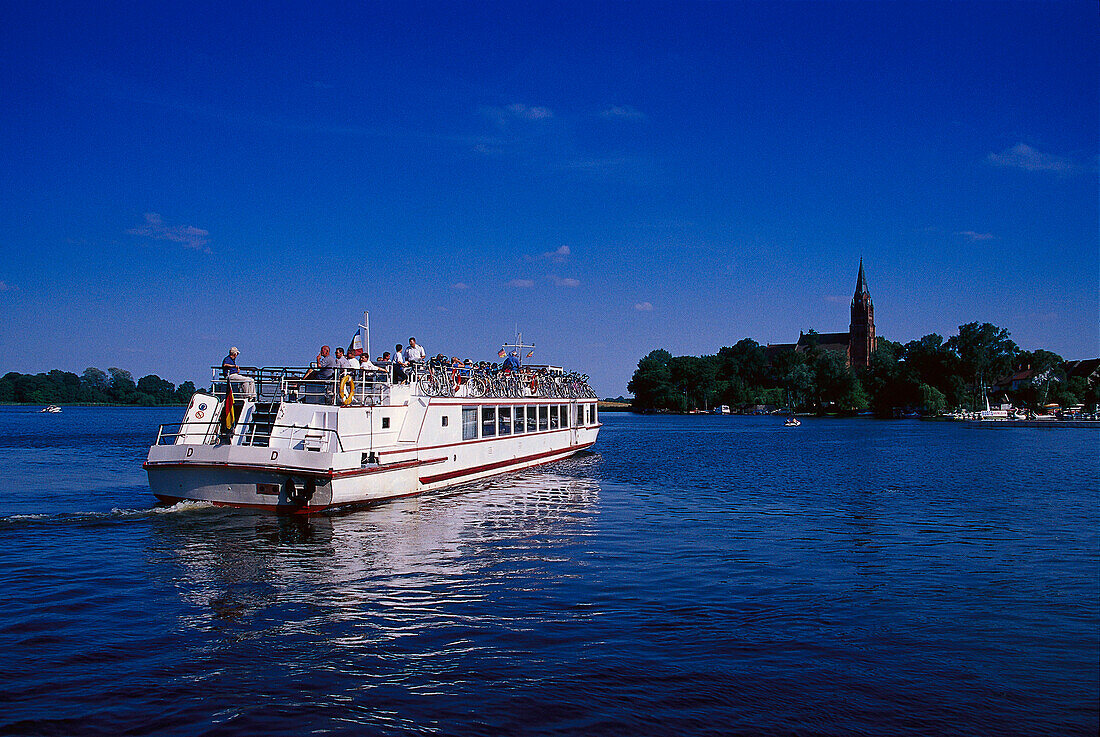 Excursion boat on lake Muritz, Mecklenburg Lake District, Mecklenburg Western Pomerania, Germany