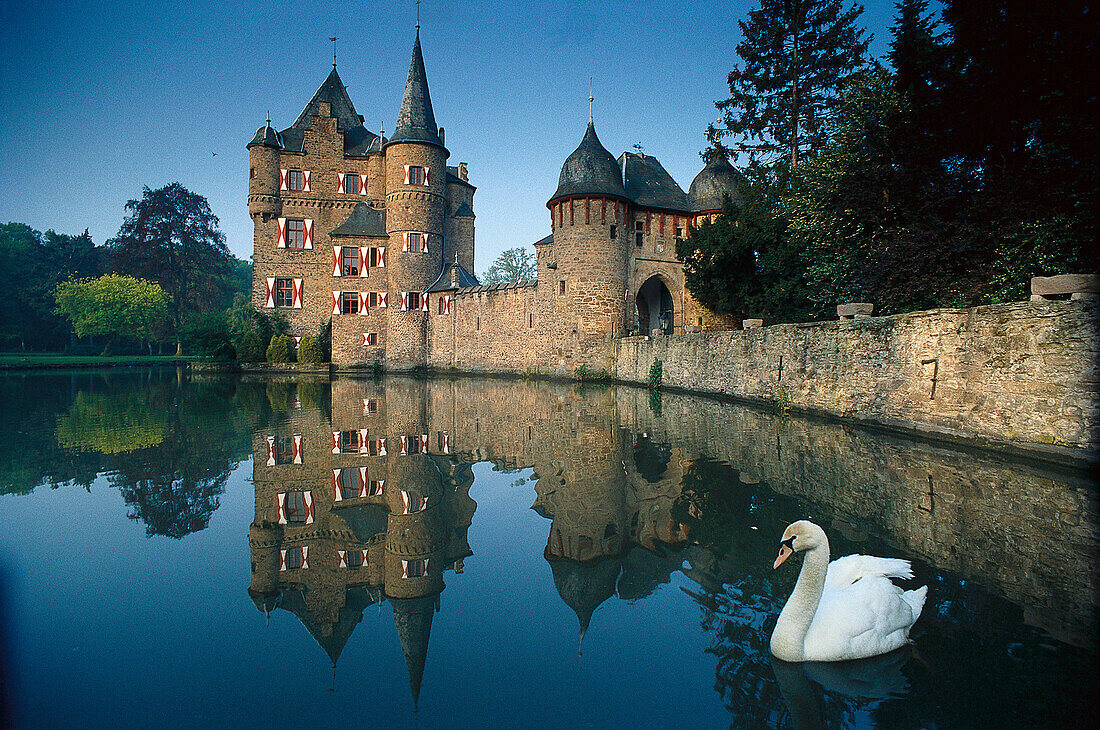 Satzvey Castle near Mechernich, Eifel, North Rhine-Westphalia, Germany