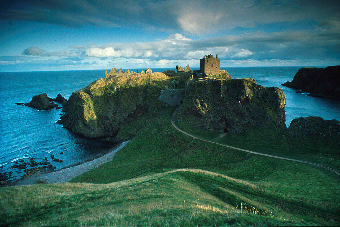 Dunnottar Castle, Aberdeenshire, Scotland, Great Britain