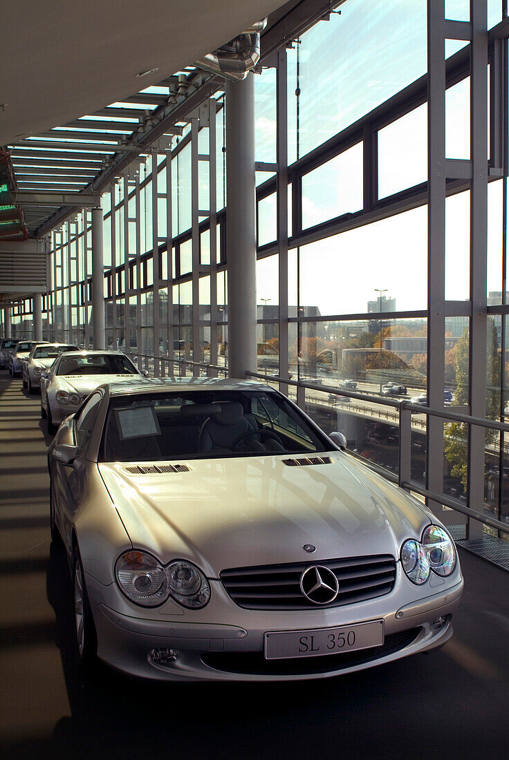 Mercedes Benz Niederlassung, SL350, Mercedes Benz, Daimler Chrysler, Modern Architecture, Munich, Bavaria, Germany