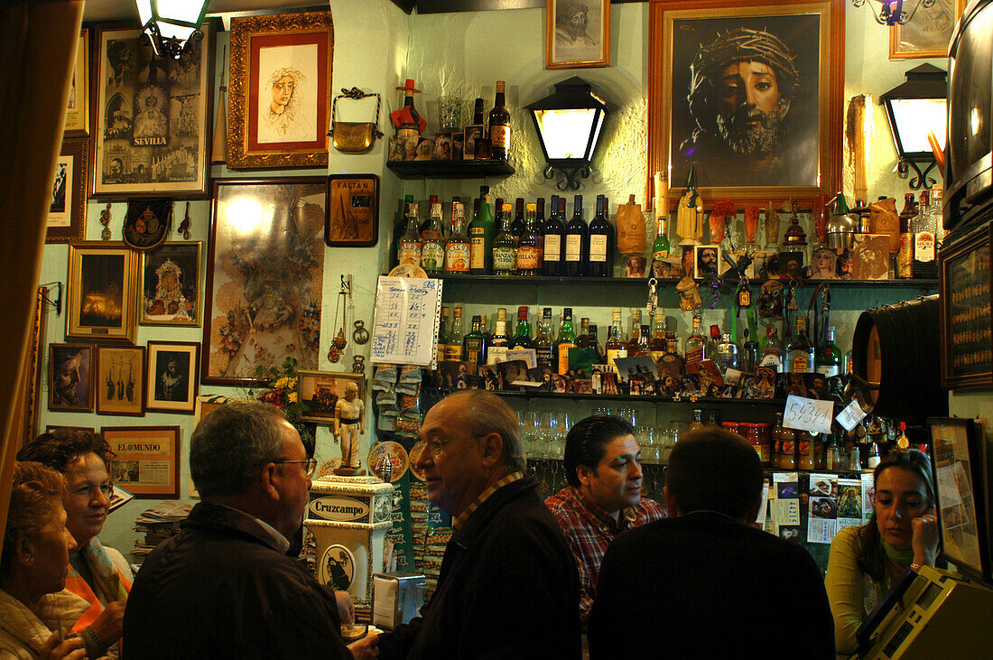 People at a Tapas Bar La Fresquita License image 70018444