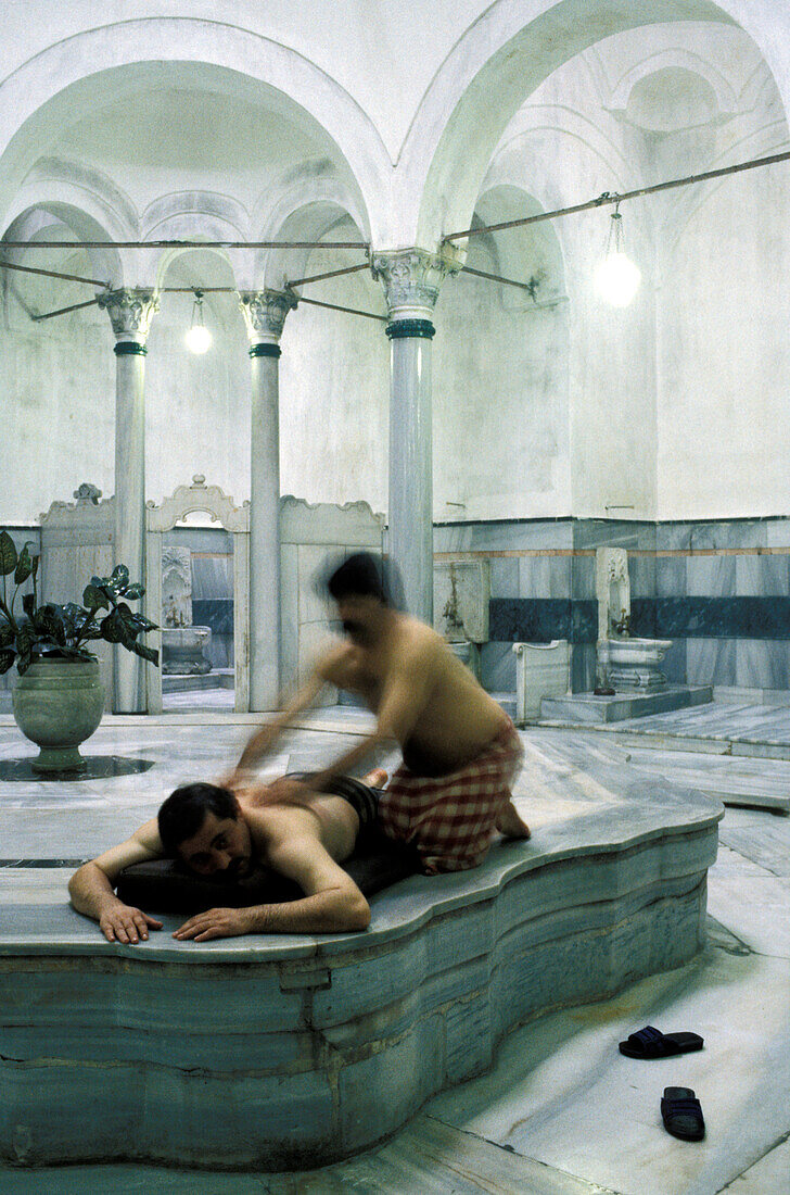 Männer in einem Hamam, Istanbul, Türkei