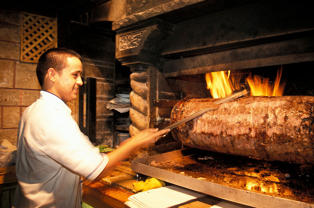 Kebap-Ofen in einem Restaurant,  Bodrum, Türkei