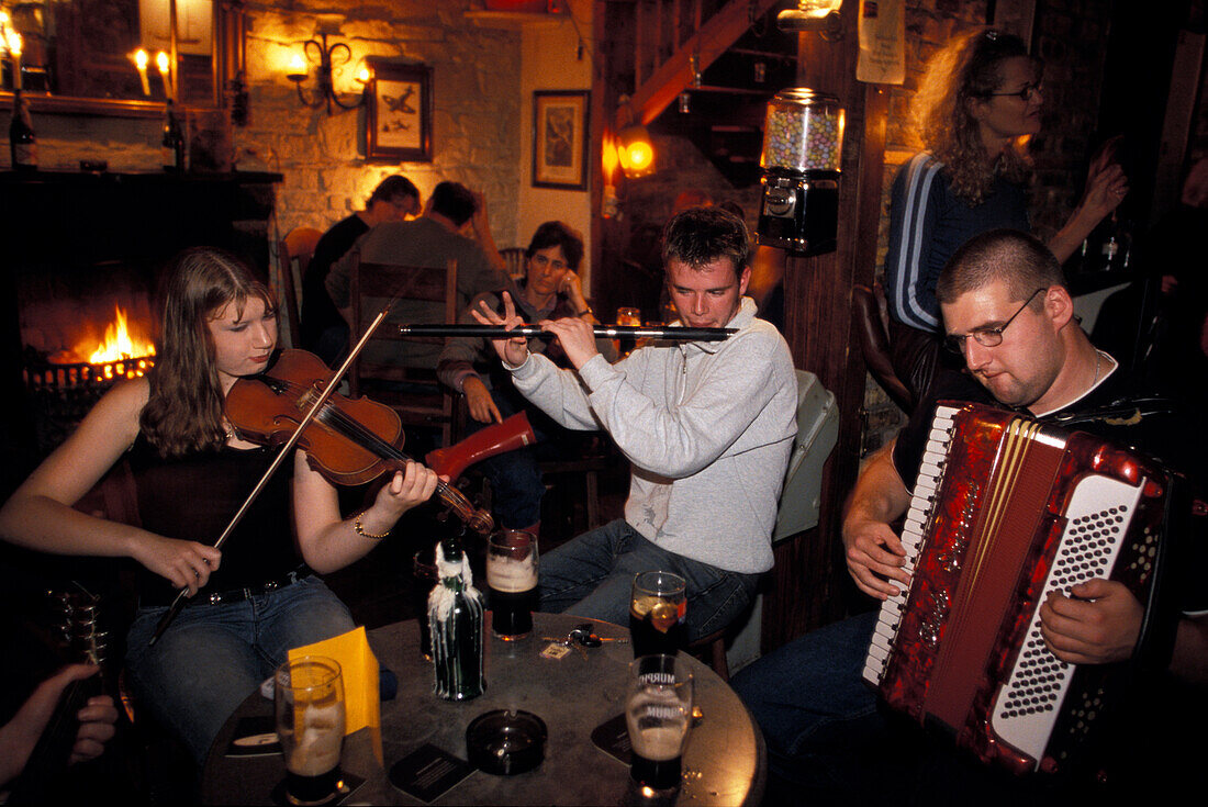 Trad. Music, The Bullmann Pub, Kinsale, Co. West Cork Irland