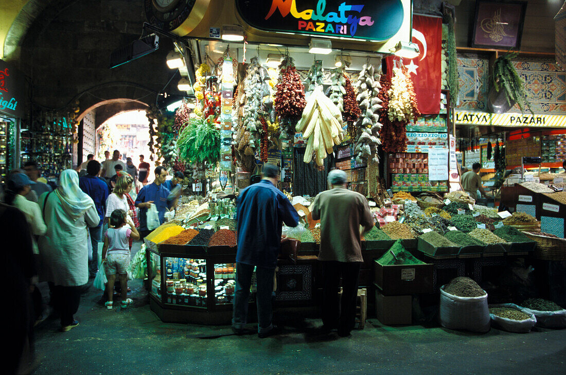 Gewürzmarkt, Eminönü, Istanbul, Türkei