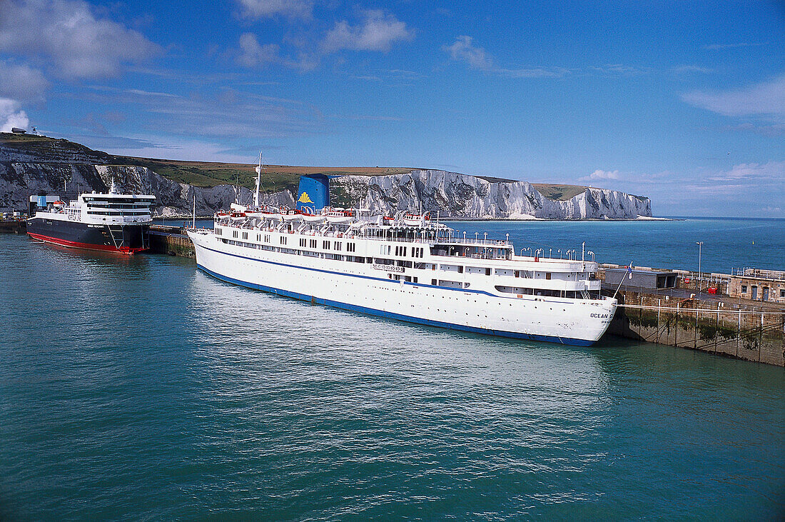 Cruiseship, White Cliffs, Dover, Kent, England
