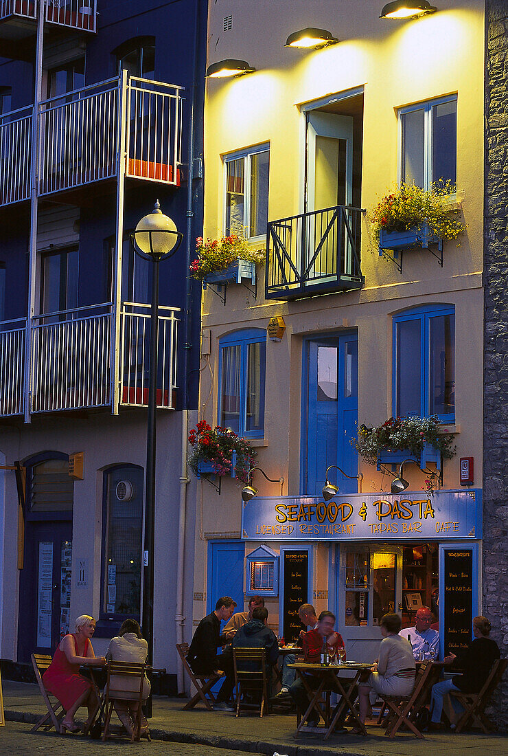 Al Fresco Dining, Plymouth, Devon, England