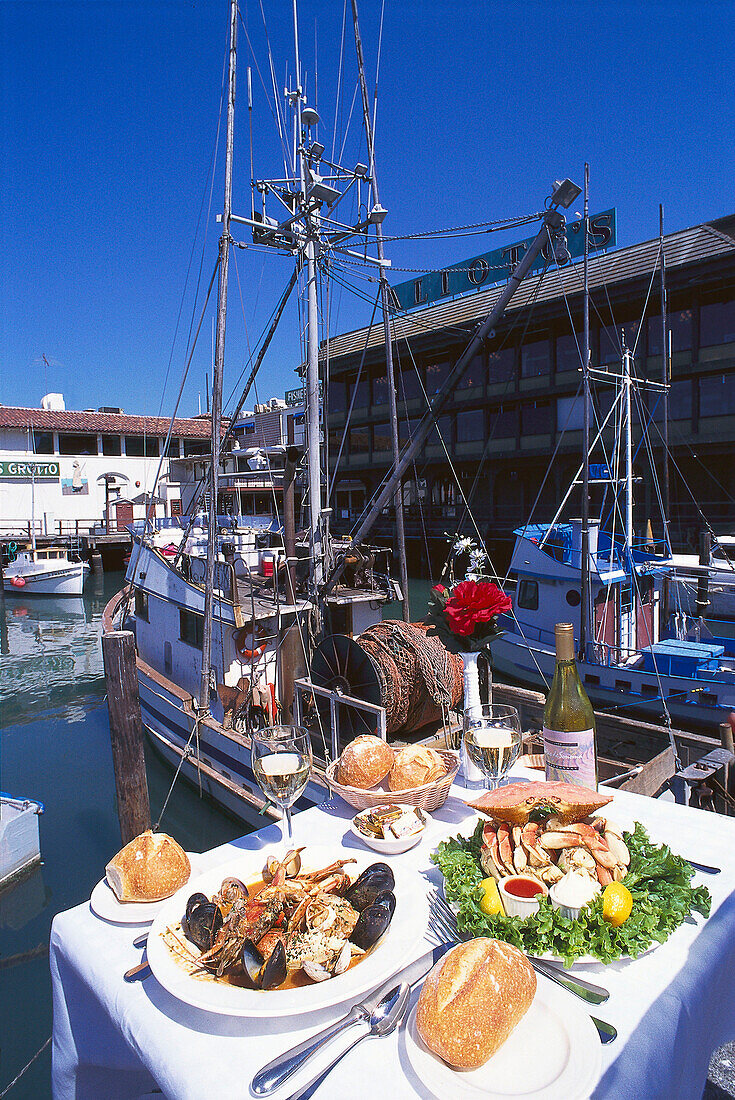Alioto' s Restaurant, Fisherman' s Warf, San Francisco, California USA