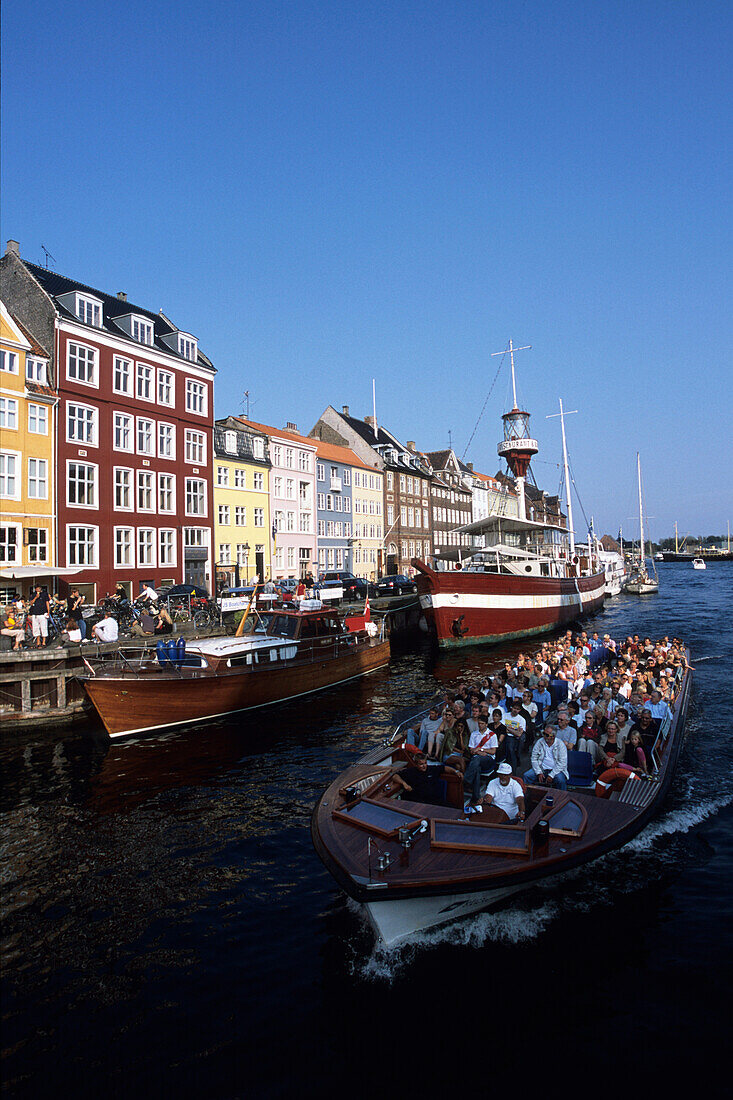Nyhavn Sightseeing Boat, Nyhavn Canal, Copenhagen, Denmark