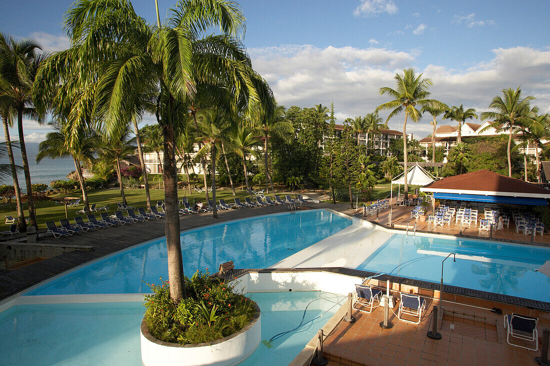 Pool an einem Hotel, Basse-Terre, Guadeloupe