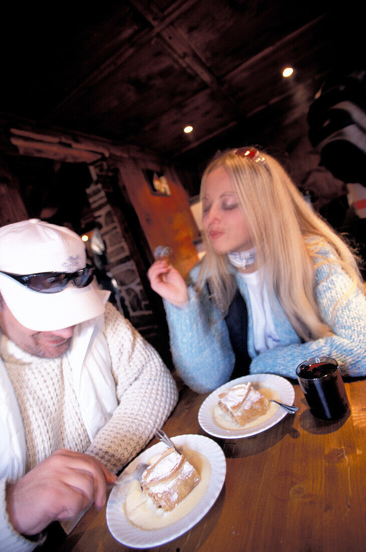 Apple strudel, Gampe alp, Soelden, Oetz Valley Tyrol, Austria