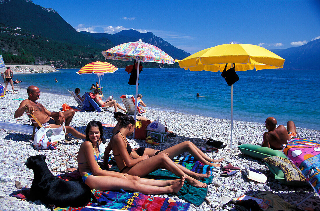 Ital. Familie, Toscolano-Maderno, Gardasee, Trentino, Italien