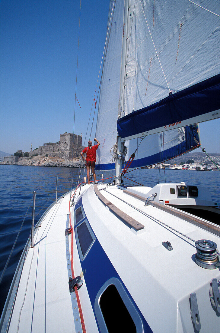 Segelboot mit einem Mann, Bodrum, Türkei