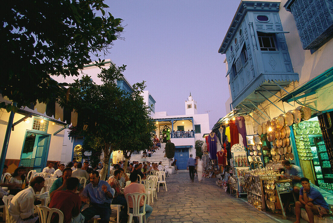 Straßencafé, Geschäfte, Sidi Bou, Said Tunesien
