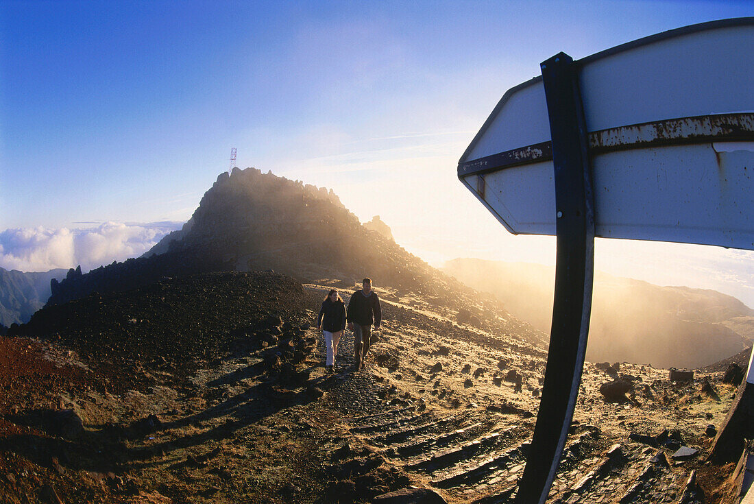 Wanderer am Pico do Arieiro, Madeira, Portugal
