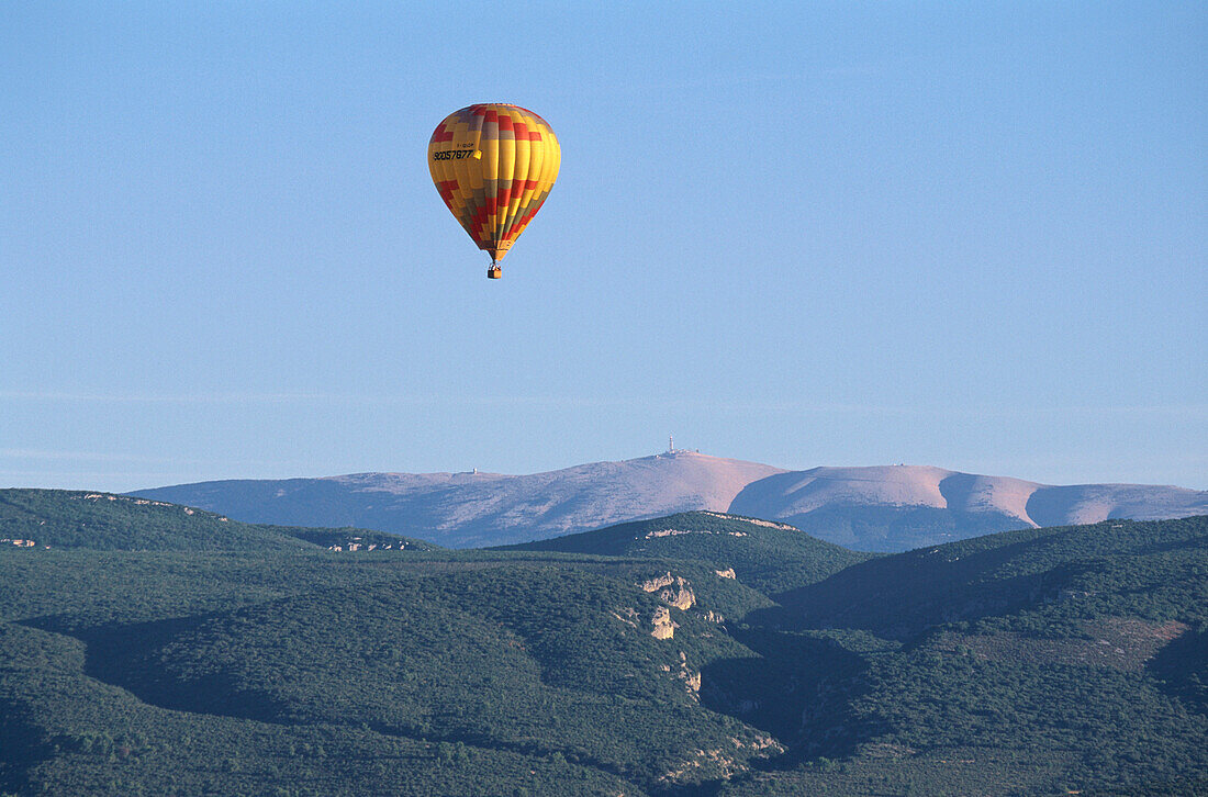 Heißluftballon, Mont Ventoux, Vaucluse, Provence, Frankreich