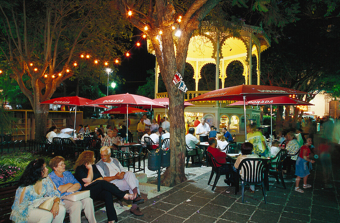 Straßencafe, La Orotava, Santa Cruz de Tenerife, Teneriffa, Kanarische Inseln, Spanien, Europa