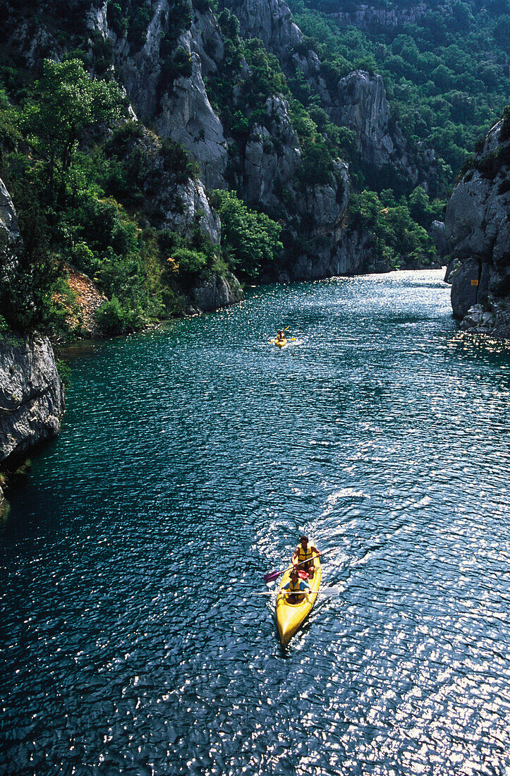Kayak in a gorge, Gorges du Verdon, Alpes de Haute Provence, Provence, France, Europe