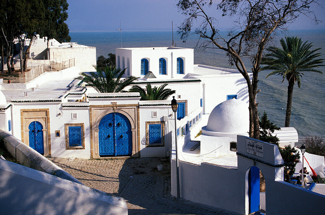 Künstlerdorf entlang der Küste, Sidi Bou Said, Tunesien