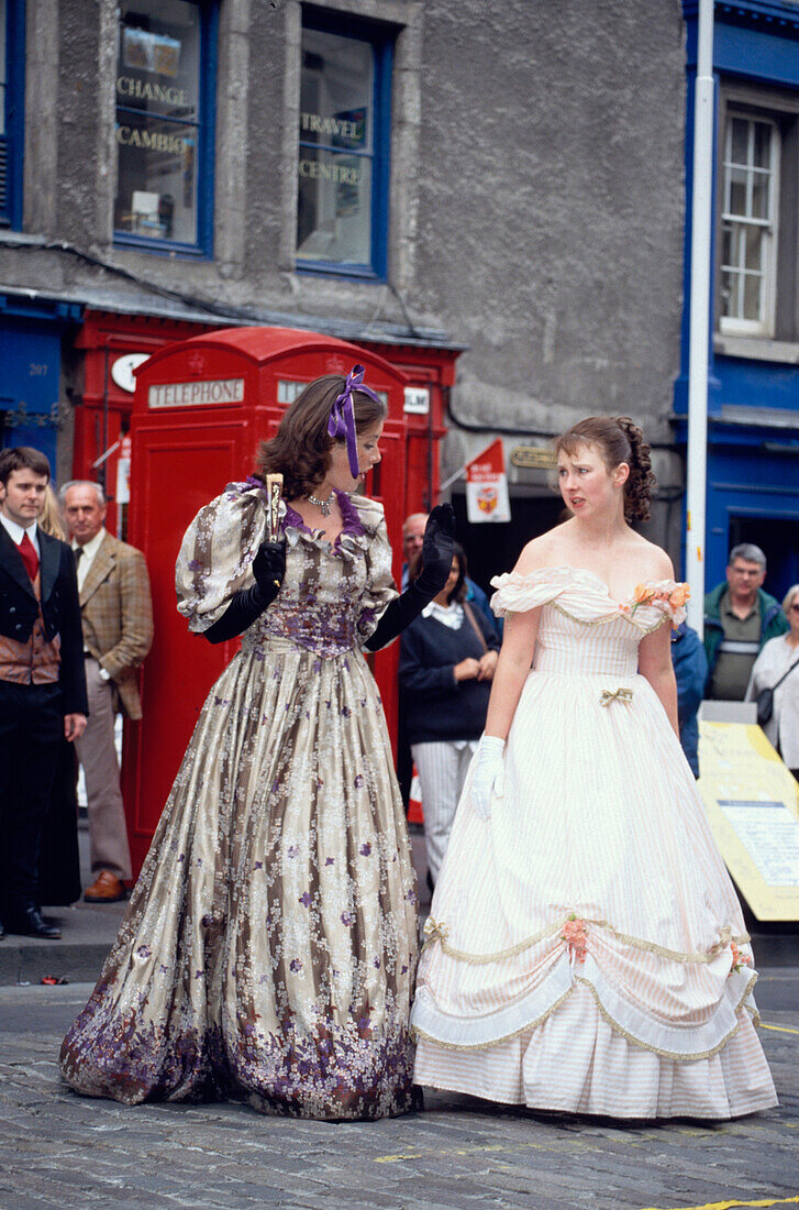 Actors on the street at Fringe Drama &amp; Theatre Festival, Royal Mile, Edinburgh, Scotland, Great Britain, Europe