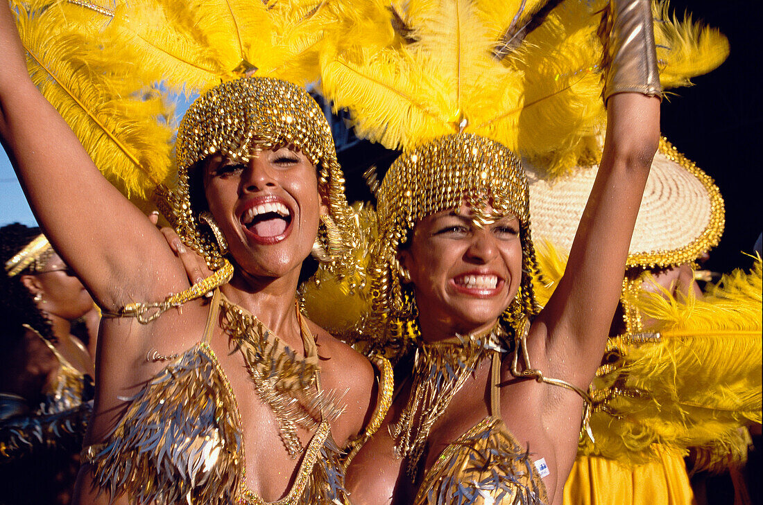 Frauen in Karnevalskostüme, Mardi Gras, Port of Spain, Trinidad und Tobago
