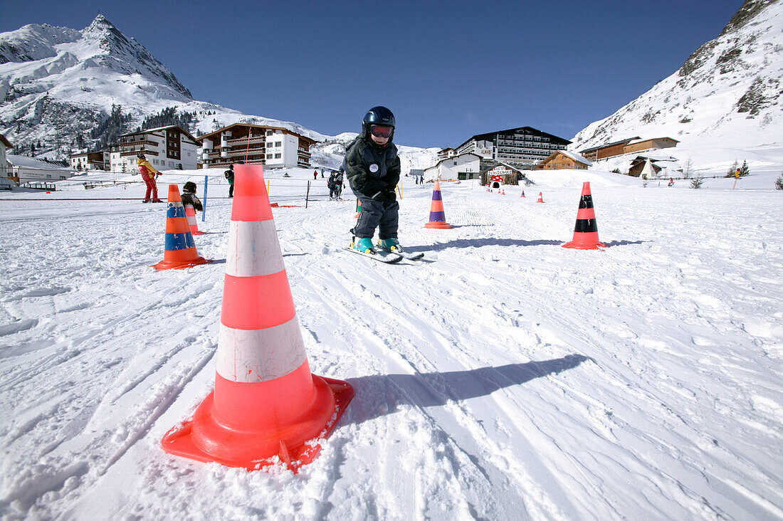 Children learning to ski, skiing lesson, Wirl near Galtuer, Tyrol, Austria