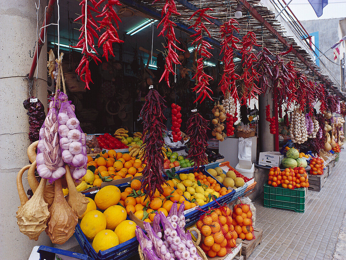 Verkaufsstand für Gemüse und Obst, Vilafranca de Bonany, Mallorca, Spanien