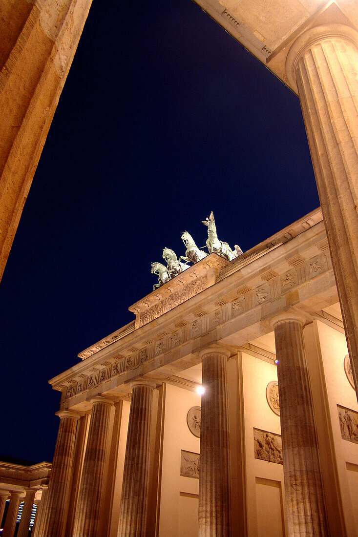 Brandenburg gate at night, berlin, germany