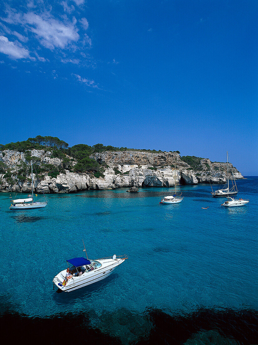 Küstenlandschaft und Bucht, Cala Macarella, Menorca, Spanien
