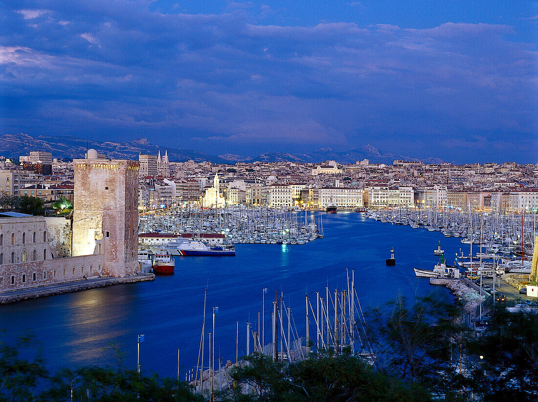 Vieux Port mit Fort St. Jean, Marseille, Provence, Frankreich