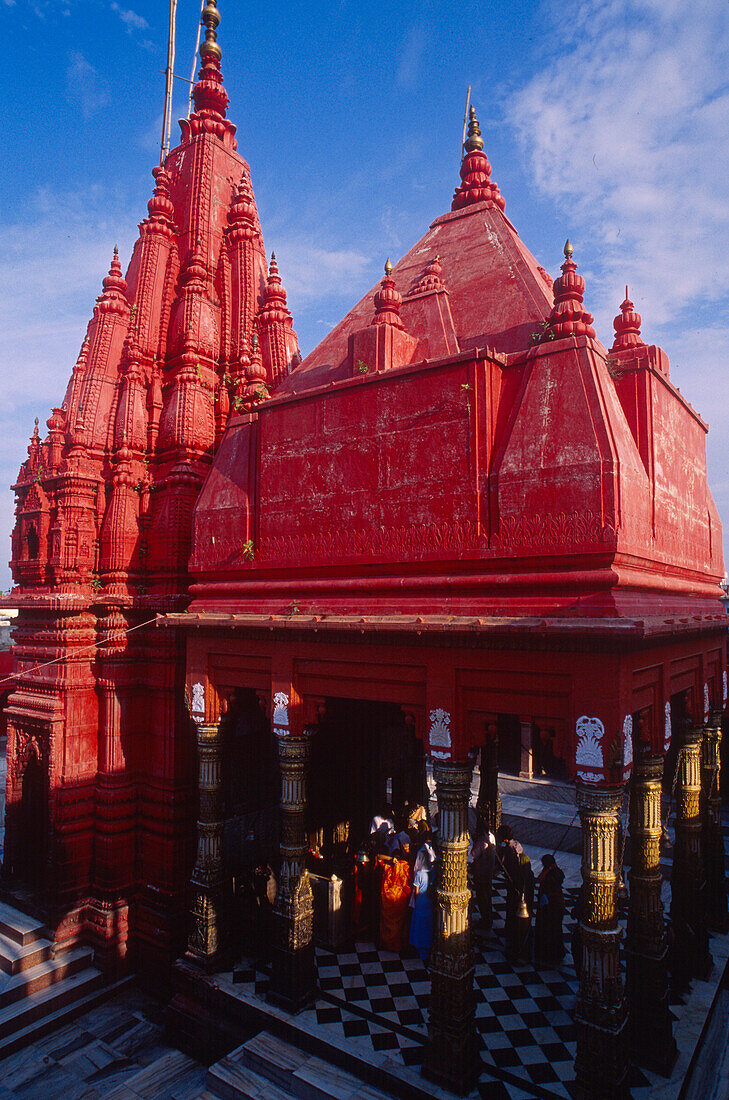 Durga temple in the sunlight, Varanasi, Benares, Uttar Pradesh, India, Asia