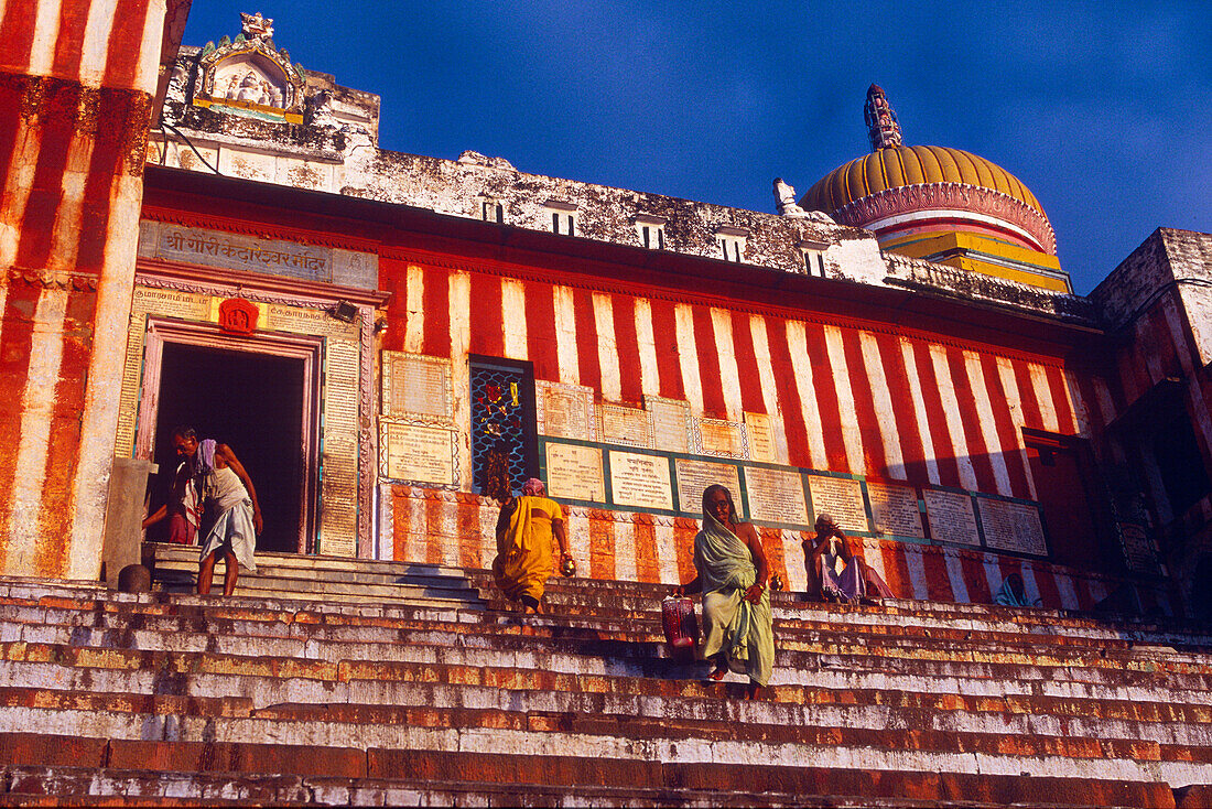 People, stairs, temple, Kedar Ghat, Varanasi, Benares Uttar Pradesh, India