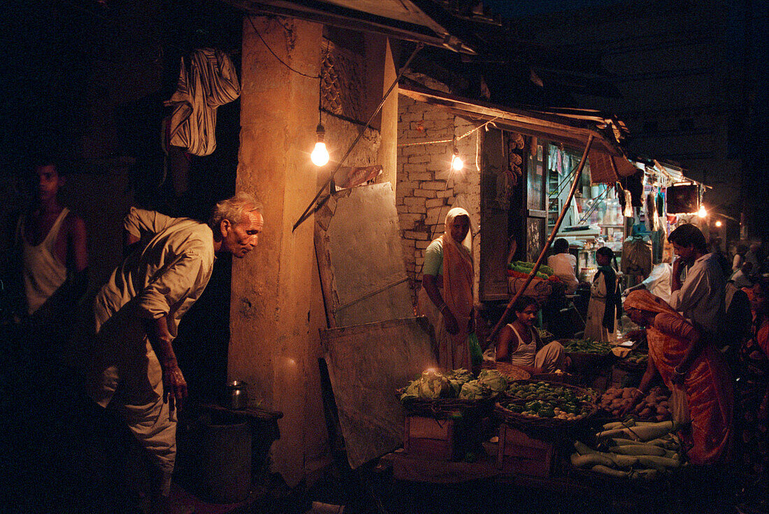 Market stall, night, Varanasi, Benares, Uttar Pradesh, India