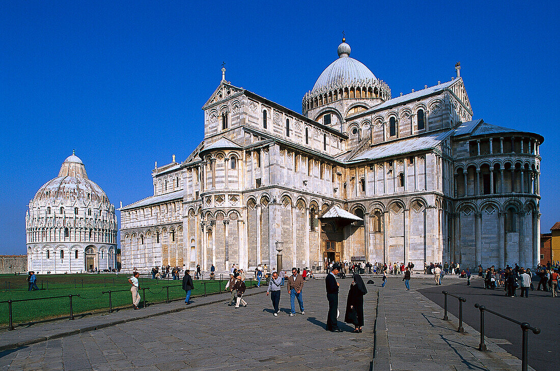 Baptisterium, Cathedral, Piazza dei Miracoli, Pisa, Tuscany, Italy