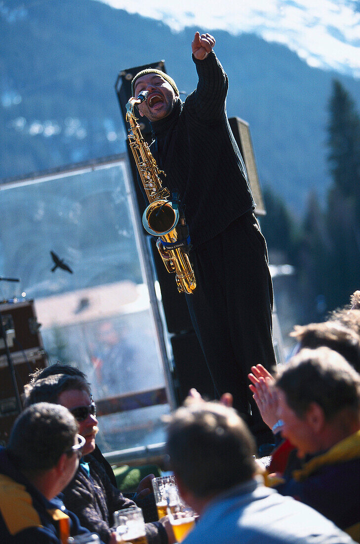 Solo entertainer Didi Diesel, Sennhütte, St. Anton am Arlberg Tyrol, Austria