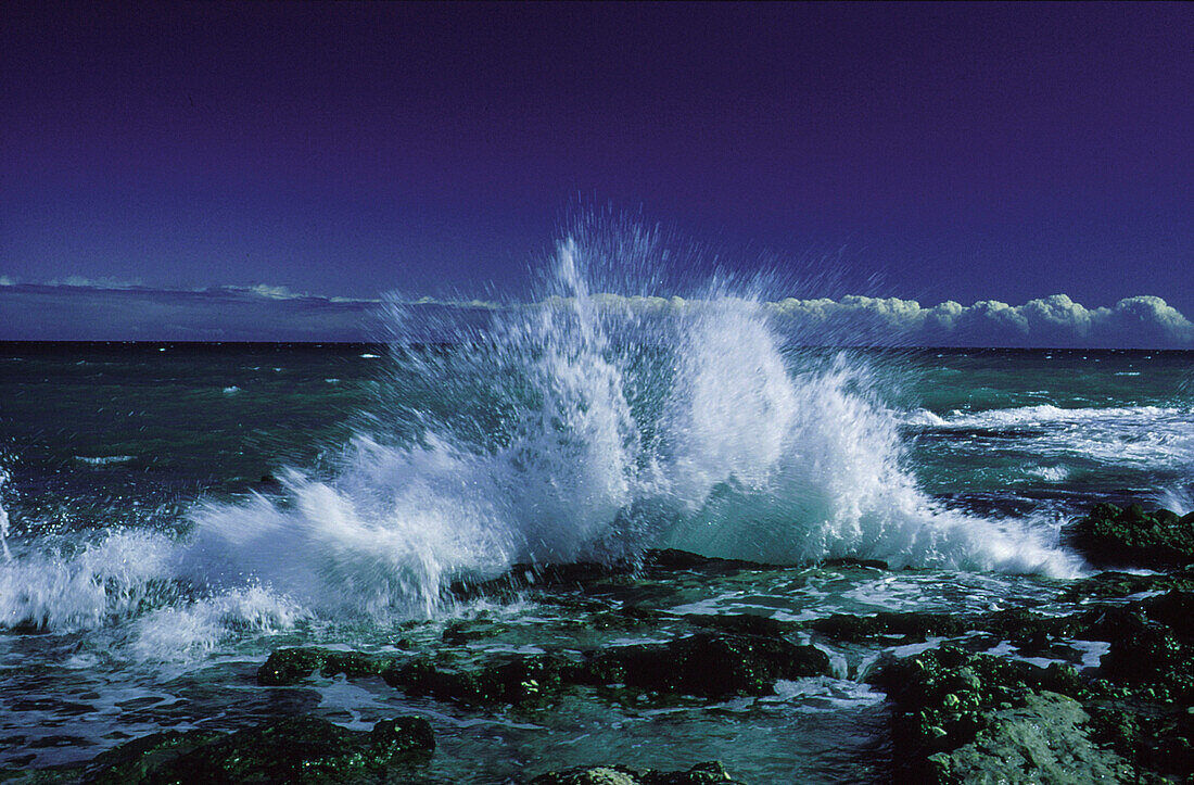 Playa de Cofete, Playa de Barlovento, breaking waves of Jandía peninsula, Fuerteventura, Canary Islands, Spain