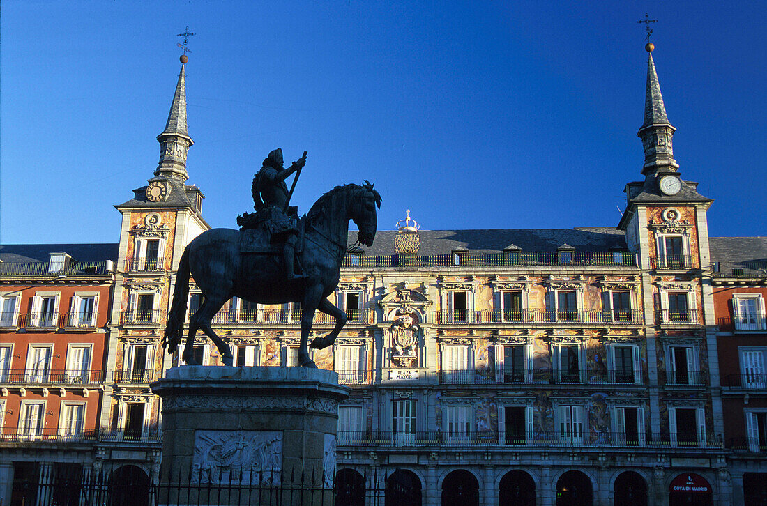 Reiterstatue Felipelli, Plaza Mayor, Madrid, Spanien