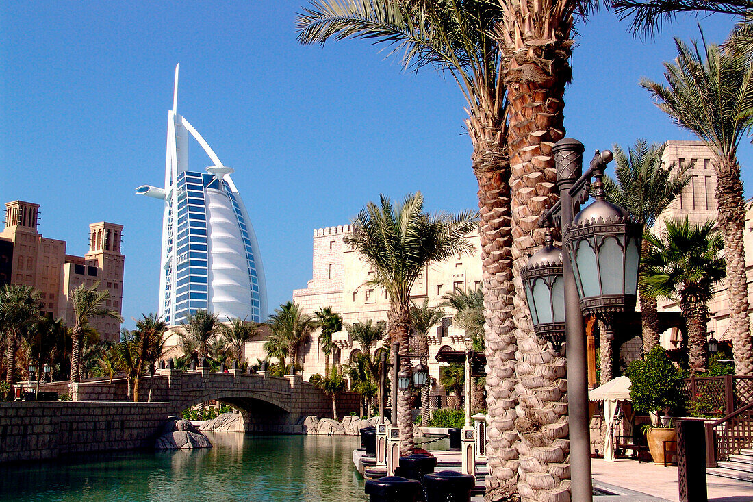 Madinat Jumeira und Burj al Arab, Dubai, Vereinigte Arabische Emirate, VAE