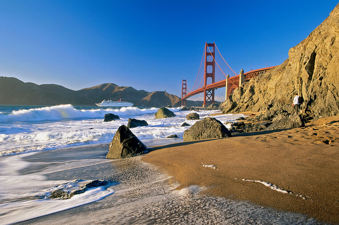 Golden Gate Bridge, San Francisco, California, USA