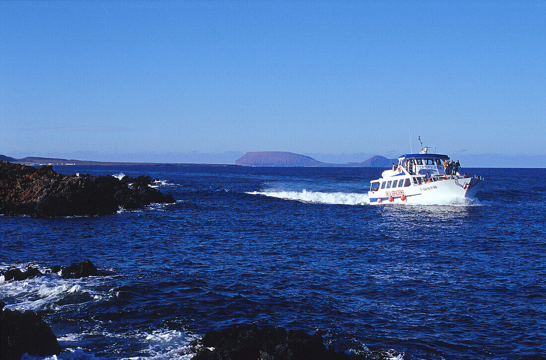 Faehrschiff zur Insel La Graciosa, La Graciosa, Kanarische Inseln Spanien, near Lanzarote