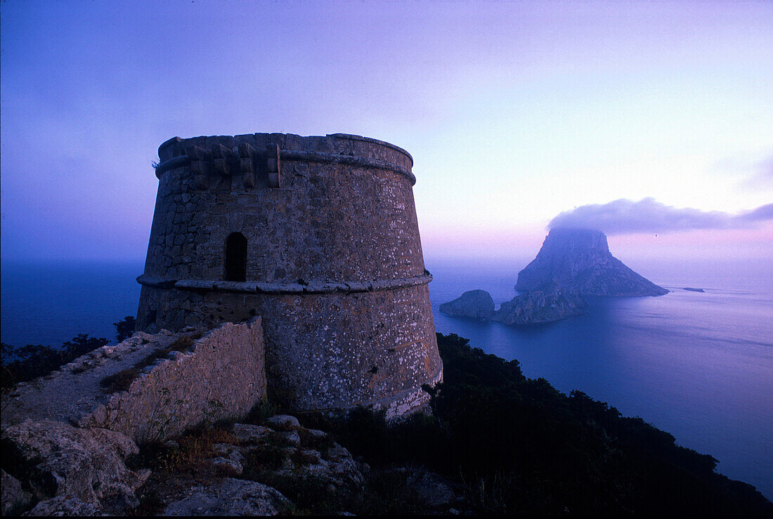 Felseninsel Es Vedrá, Torre d´es Cap Jueu Ibiza, Spanien