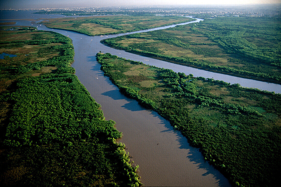 Delta, Rio Parana u. Rio de la Plata, Luftansicht v. Buenos Aires Argentinien