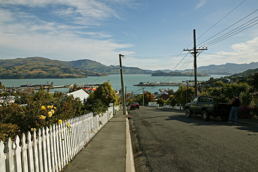 Ruhige Strasse in der Hafenstadt Lyttelton, Banks Halbinsel, Südinsel, Neuseeland, Ozeanien