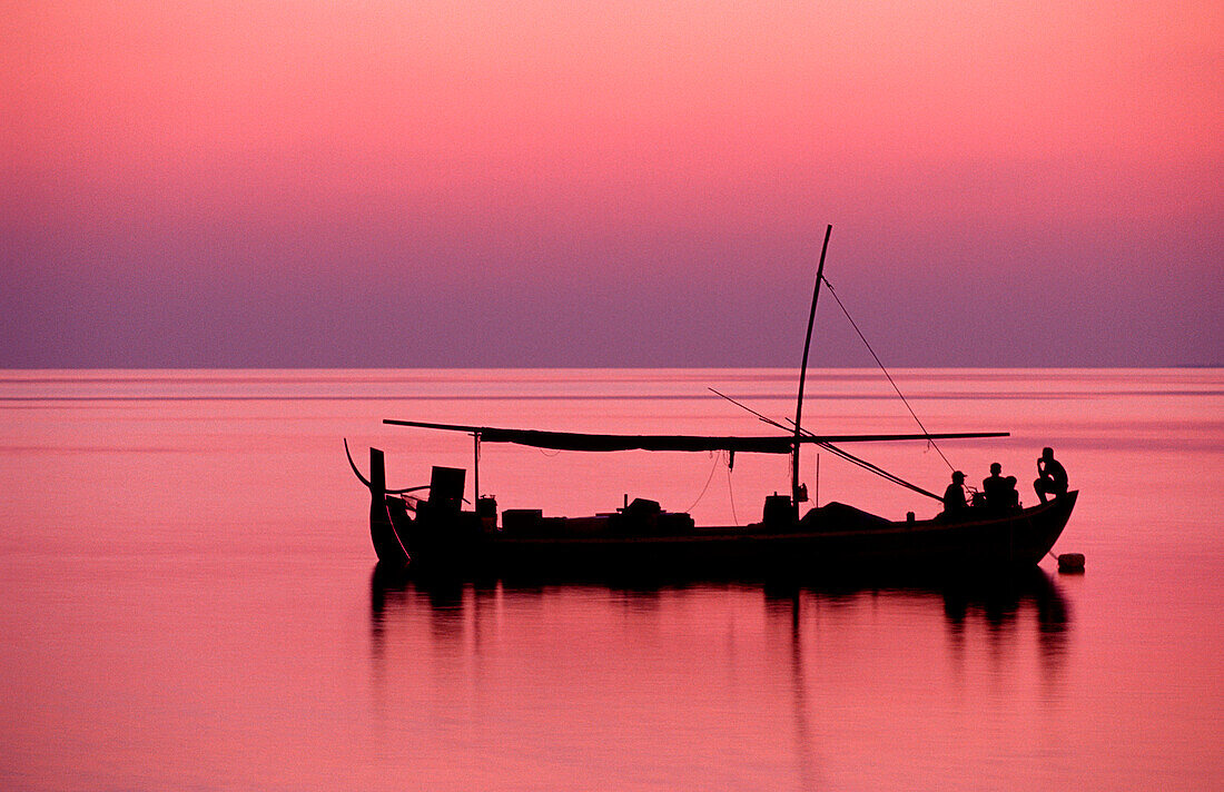 Fischerboot, Dhoni, Malediven, Indischer Ozean, Meemu Atoll